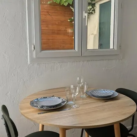 Διαμέρισμα Avec Terrasse Privee & Clim, Proche Centre Νίκαια